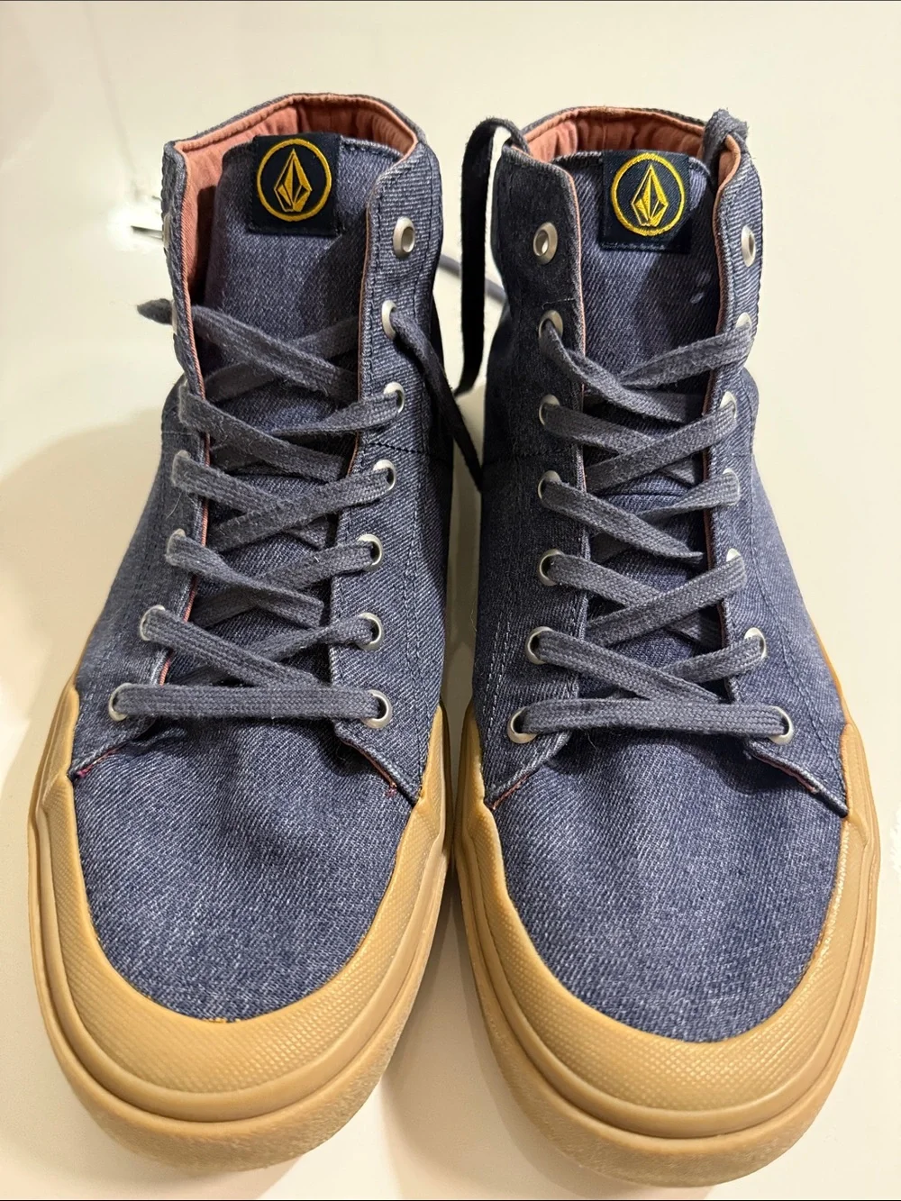 Volcom Men's High-Top Denim Sneakers in Navy and Gum Sz10